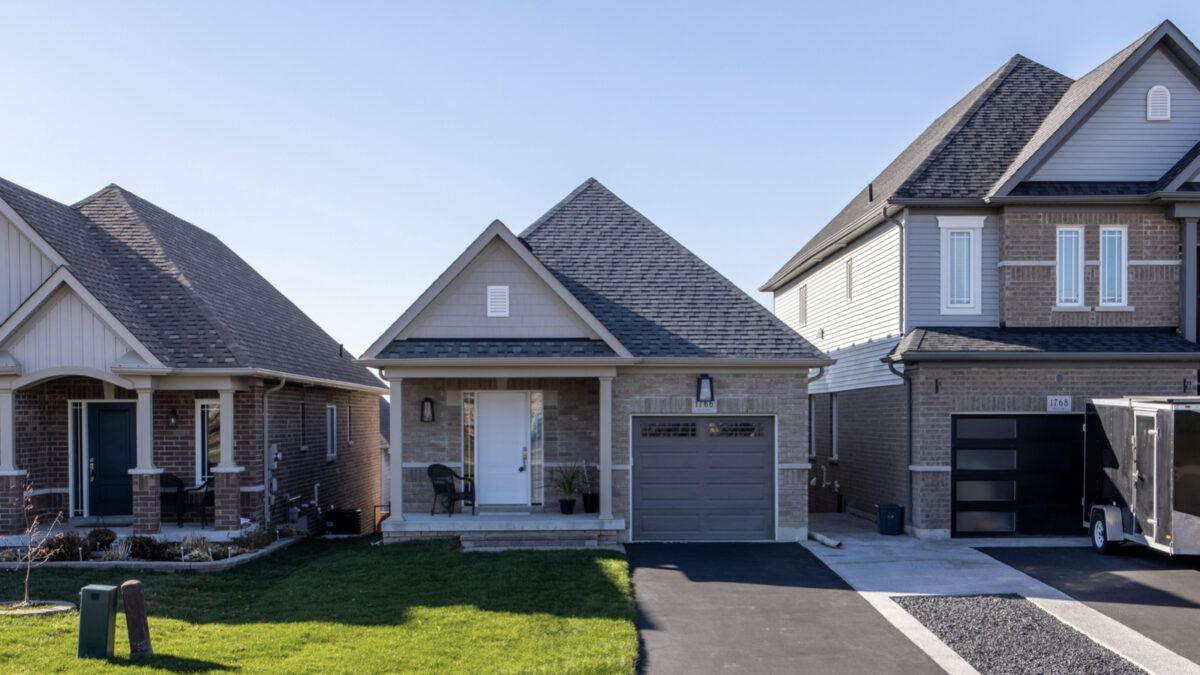 日銀金利アップで住宅ローンが払えない？家売却は今なら高く売れるのか｜無料査定すぐ・ローン残ってる相談も解説！