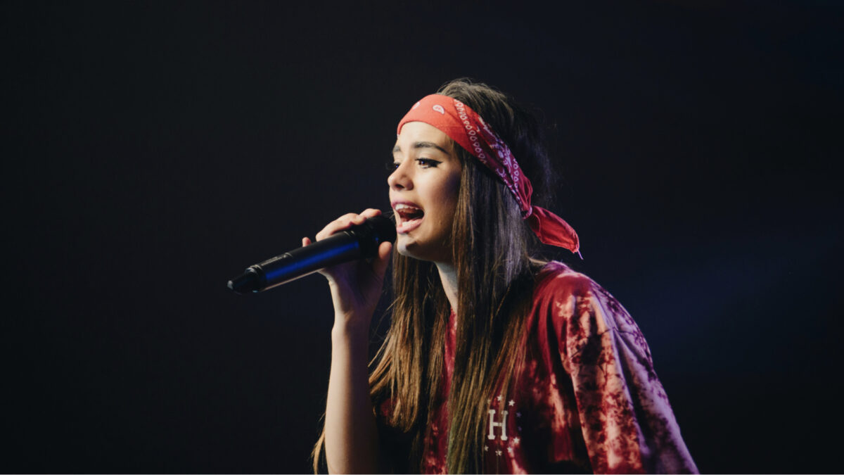 宇多田ヒカルの「ノンバイナリー」とは？意味や理由をわかりやすく解説！なぜ公表したのか総まとめ