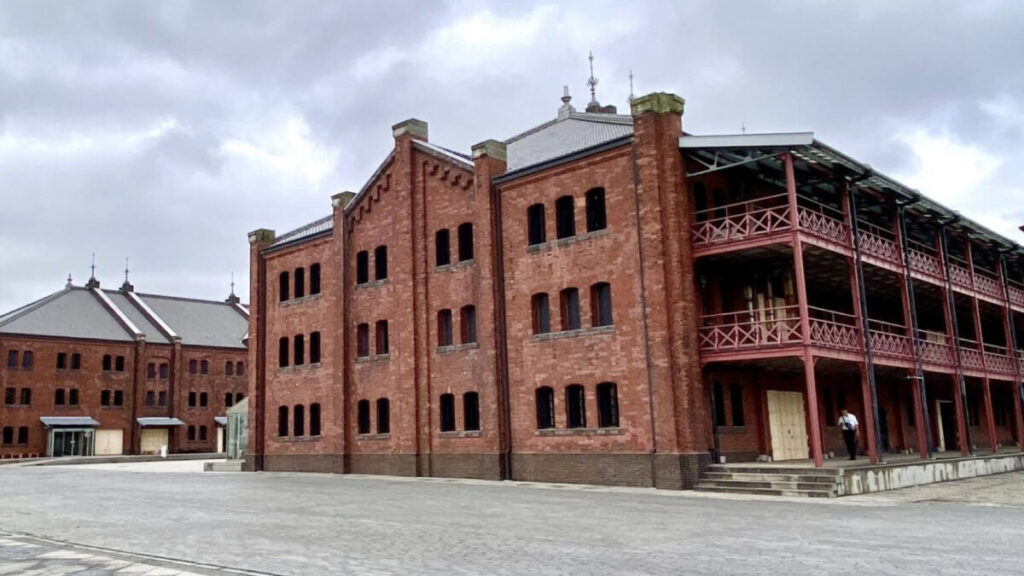 横浜赤レンガ倉庫イルミネーション2025の混雑状況